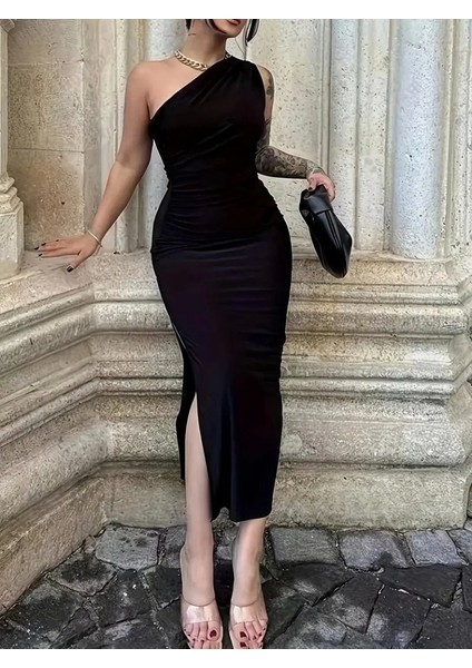 Kadın Tek Omuzu Açık Büzgülü Yandan Yırtmaçlı Uzun Sandy Elbise