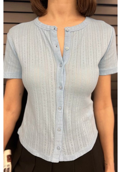 Kadın Boydan Düğmeli Ajurlu Bluz fırsatları