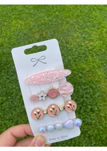 Çoçuk ,Genç ,Kadın, 1paket 4 adet Demir Klıpsli Pembe,incili, çiçekli, Şık Toka Seti