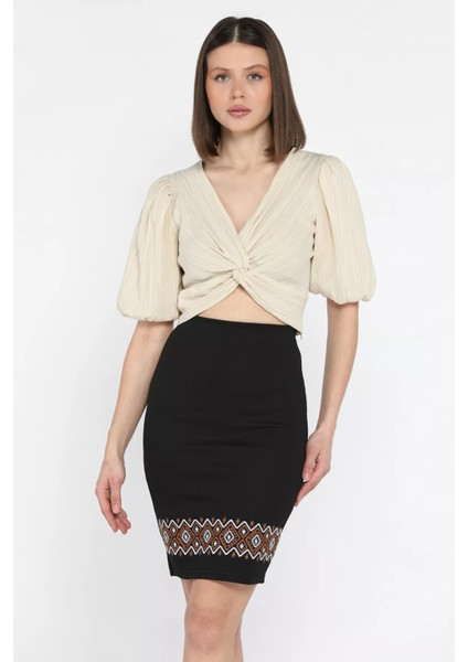 Kadın Nakış Detaylı Kalem Etek