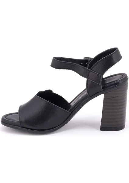 24381830Y Venüs Sandalet fırsatları