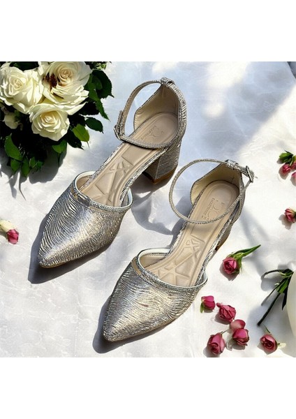 Simli ve Taşlı Yeni Model Bayan 5 cm Topuklu Abiye Ayakkabı fırsatları