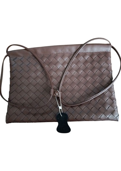 Bottega Veneta Modeli Orta Boy Intrecciato Çanta, Deri Çanta, Kahverengi Deri Clutch & Tote Çantalar fiyatları