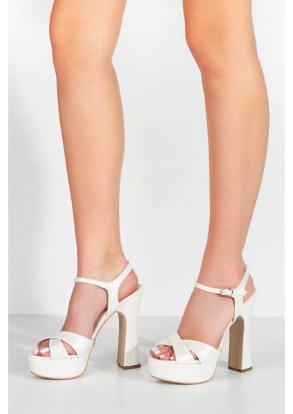 Kadın Moda Şık Kırmızı Saten Klasik Ayakkabı Kalın Aynalı Ökçe Düğün Nişan Gece Abiye Ayakkabısı