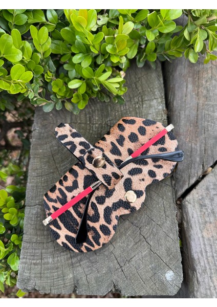 Leopar Desenli Unisex Askılı Gözlük Kılıfı