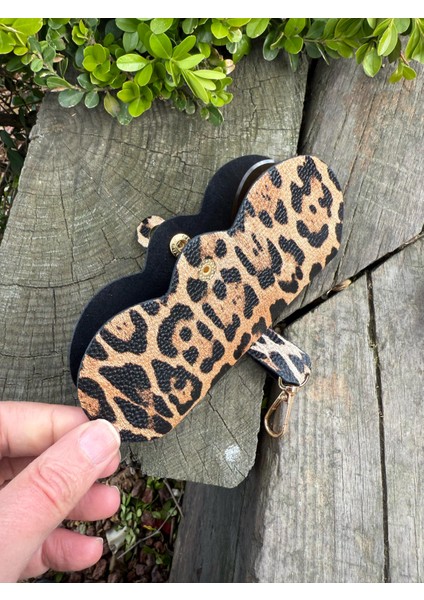 Leopar Desenli Unisex Askılı Gözlük Kılıfı fiyatları