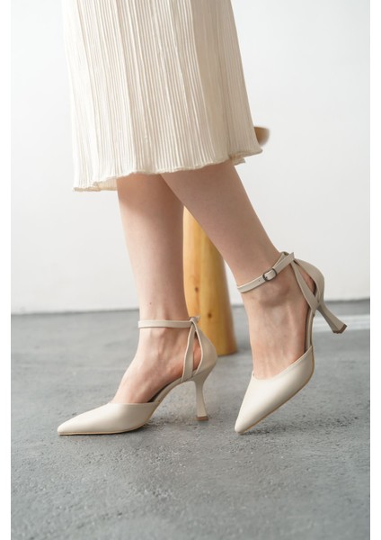 Kadın Seric Sivri Topuklu Ayakkabı - Ten Deri fırsatları