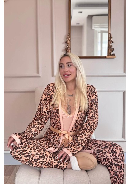 Karamel Wild Charm Exclusive Örme Sabahlıklı Kadın Pijama Takım fırsatları