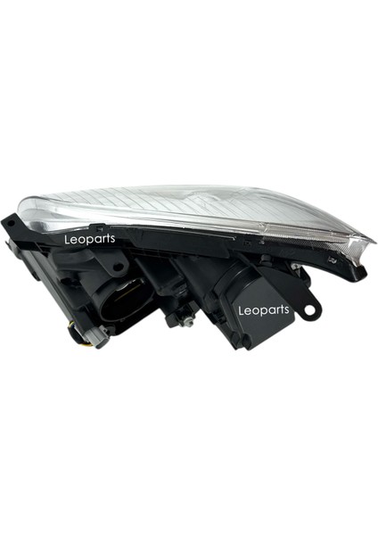 Toyota Avensis Far Lambası Sağ (Elektrikli / Motorsuz) 2003-2005 81130-05190 modelleri