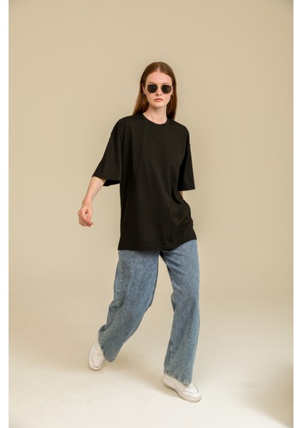 Kadın Siyah Oversize Bisiklet Yaka %100 Pamuk Düz Basic Yazlık T-Shirt