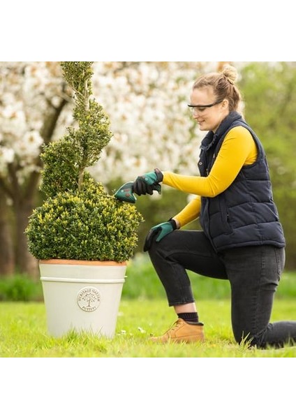 Home And Garden Isio Akülü Çim Makası Seti (3,6 Volt, Bıçak Uzunluğu 12 Cm, Bıçak Mesafesi 8 Mm, Yumuşak Kılıfda) modelleri