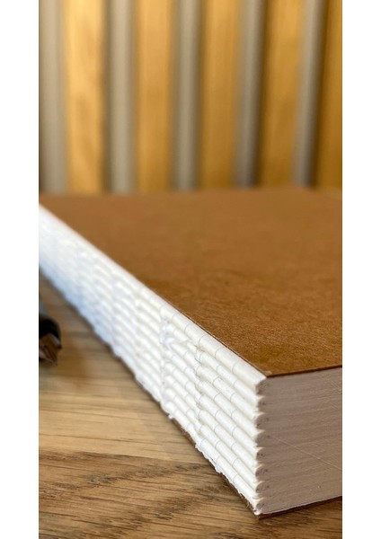 Tanıtım Özel Tasarım Kraft Kapaklı A5 Çizgisiz Defter - 180 Derece Açılabilir, Sırtı DIKIŞLI,%100 El Işçiliği, Ofis Için Ideal, Planlayıcı (Enzo Sayfa)