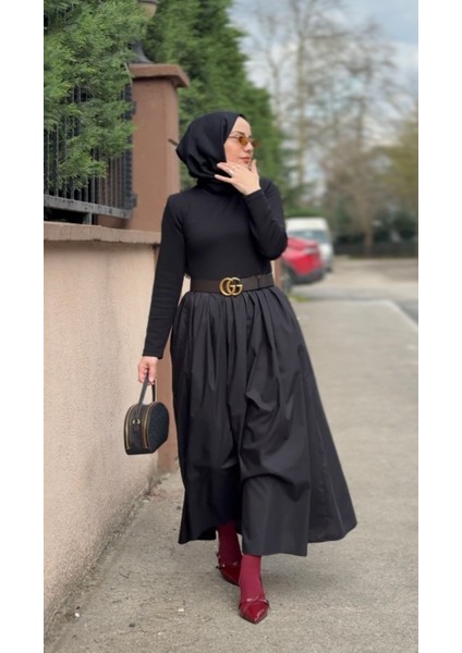Pile Detaylı Elbise Siyah