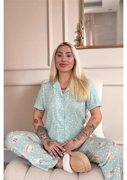 Mint Macoron Desenli Kısa Kol Önden Düğmeli Kadın Pijama Takımı fırsatları