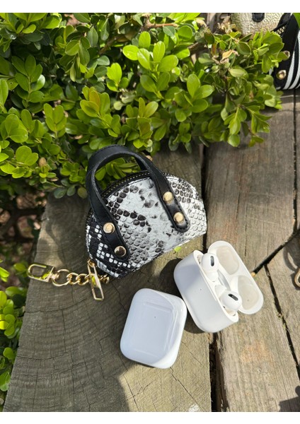 Beyaz Yılan Derisi Görünümlü Airpods 1/2/3/4/pro/pro2/pro3 Uyumlu Universal Çanta