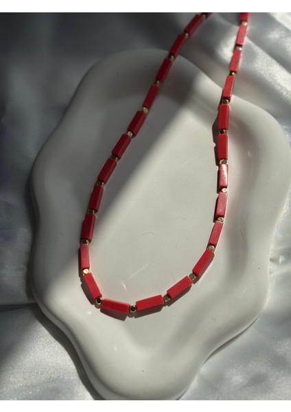 Kırmızı Larimar Taşlı Kolye