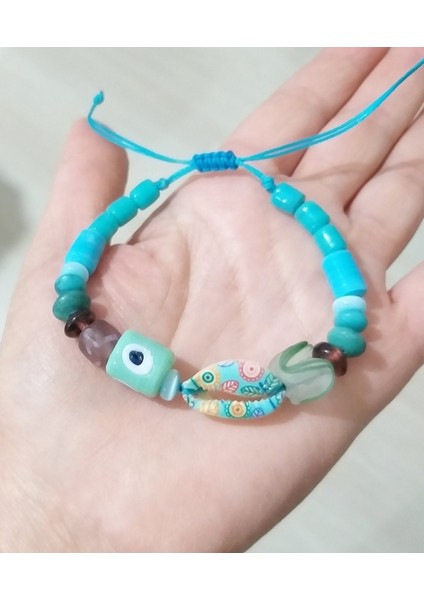 Mavi Renkli Desenli Deniz Kabuğu Bodrum Cam Nazar ve Hint Cam Boncuklu Bileklik modelleri