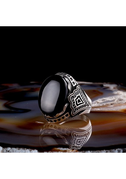 Onix Taşlı Oval Model 925 Ayar Gümüş Erkek Yüzük fiyatları