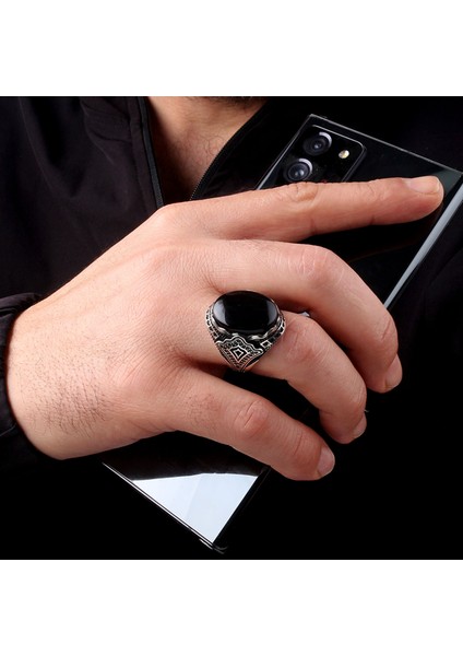 Onix Taşlı Oval Model 925 Ayar Gümüş Erkek Yüzük modelleri