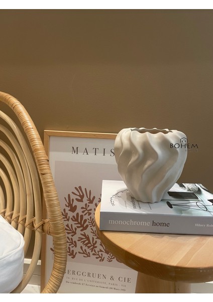 Seramik Bej Orta Boy Kıvrımlı Tekli Stoneware Vazo (Muadil Marka) fırsatları