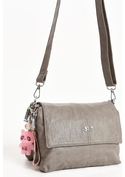 Y.s.deri Kadın Postacı Çanta 28*18 cm Vegan Deri Işıklı Aksesuar Charm Çapraz Askılı Omuz Çantası fiyatları