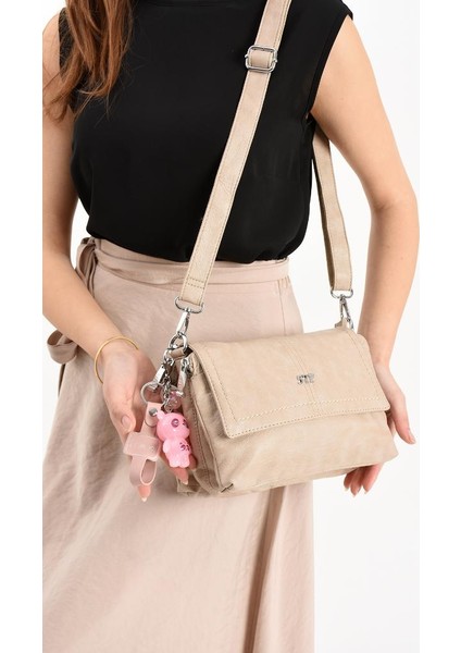 Y.s.deri Kadın Postacı Çanta 28*18 cm Vegan Deri Işıklı Aksesuar Charm Çapraz Askılı Omuz Çantası modelleri