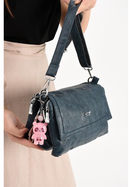 Y.s.deri Kadın Postacı Çanta 28*18 cm Vegan Deri Işıklı Aksesuar Charm Çapraz Askılı Omuz Çantası