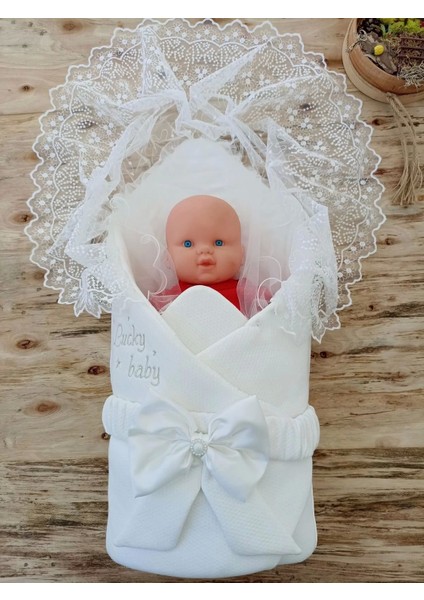 Yenidoğan Sahra Lucky Baby Nakışlı Kundak Bebek Battaniyesi Ekru