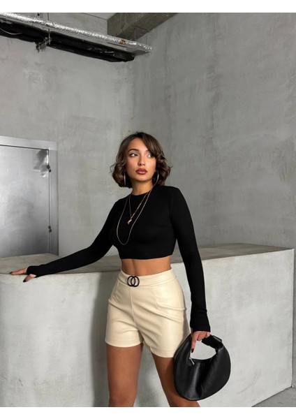 Tokalı Deri Şort fırsatları