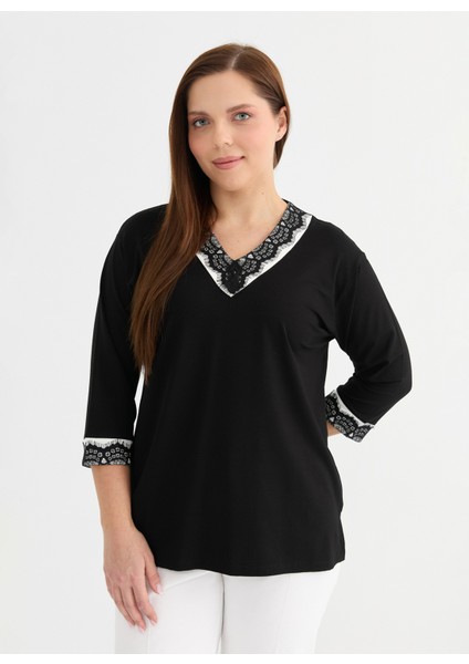 V Yaka Dantel Siyah Kadın Bluz 25YSL8074-BB