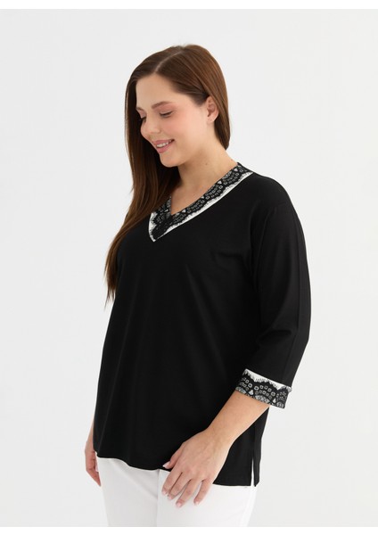 V Yaka Dantel Siyah Kadın Bluz 25YSL8074-BB