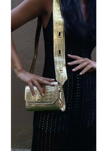 Ketty Gold Croco Kutu Formlu Kadın Omuz Çantası fırsatları