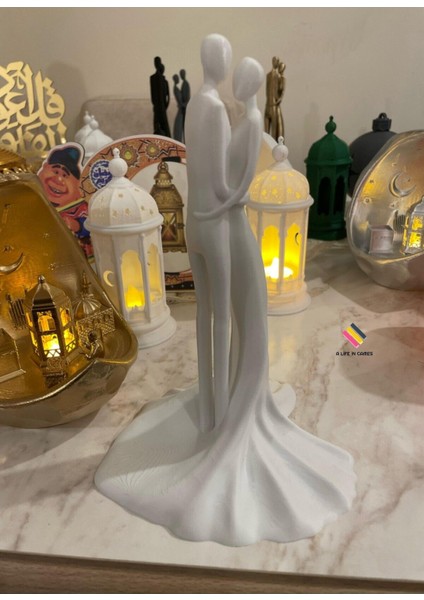 Romantik Çift Biblo - 22 cm Şık ve Modern Masaüstü Biblo Dekorasyon Hediye Figür Ev Ofis Süs fırsatları