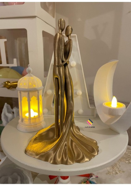Romantik Çift Biblo - 22 cm Şık ve Modern Masaüstü Dekorasyon Hediye Figür Ev Ofis Aşk Love Sevgili fiyatları