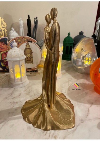 Romantik Çift Biblo - 22 cm Şık ve Modern Masaüstü Dekorasyon Hediye Figür Ev Ofis Aşk Love Sevgili fırsatları