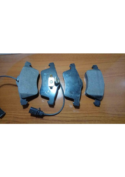 Volkswagen Passat 2.0 1995-1997 Ön Fren Balatası