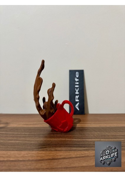 Kahve Köşesi Dökülen Kahve Fincan Figürü 3D Dekoratif Obje ve Biblo