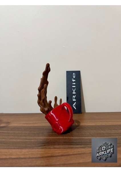 Kahve Köşesi Dökülen Kahve Fincan Figürü 3D Dekoratif Obje ve Biblo