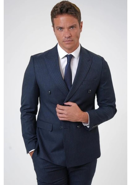 Slim Kalıp Çizgili Lacivert Kruvaze Takım Elbise