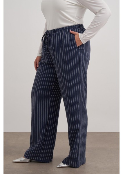 Beli Bağcıklı Düz Kesim Pantolon indirimleri