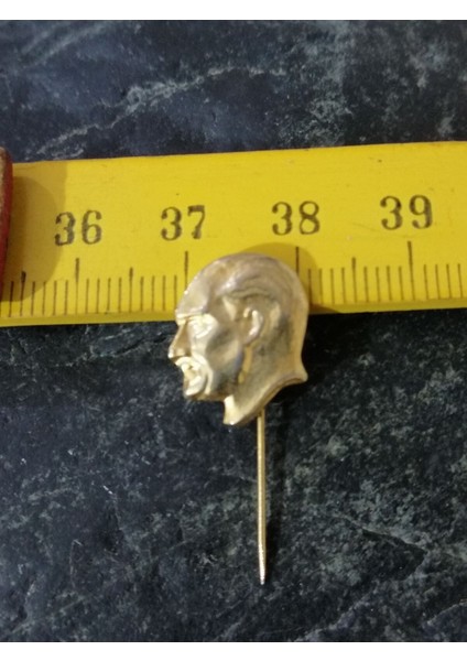 Eskilerden Mustafa Kemal Atatürk Büstü Metal Rozet Iğneli Rozet No 13
