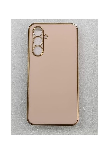 Samsung Galaxy S24 Altın Yaldızlı Yumuşak Silikon Kılıf