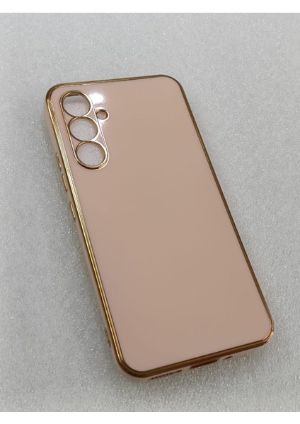 Samsung Galaxy S24 Altın Yaldızlı Yumuşak Silikon Kılıf