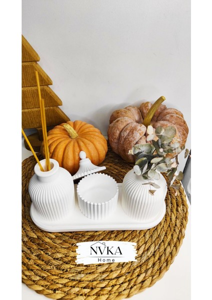 Hera Bohem Set(24 cm Oval Sunumluk+2 Adet Çizgili Vazo+1 Adet Kapaklı Mumluk) fiyatları