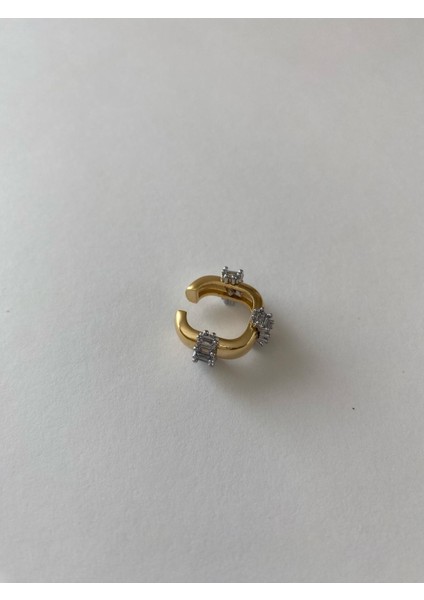 Baget Taşlı Gold Renkli Dikdörtgen Kıkırdak Küpe modelleri