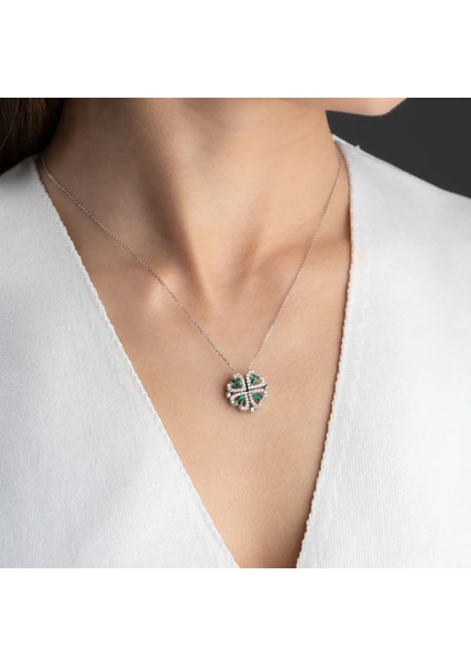 925 Ayar Gümüş Yeşil Taşlı Açılan Yonca Kolye