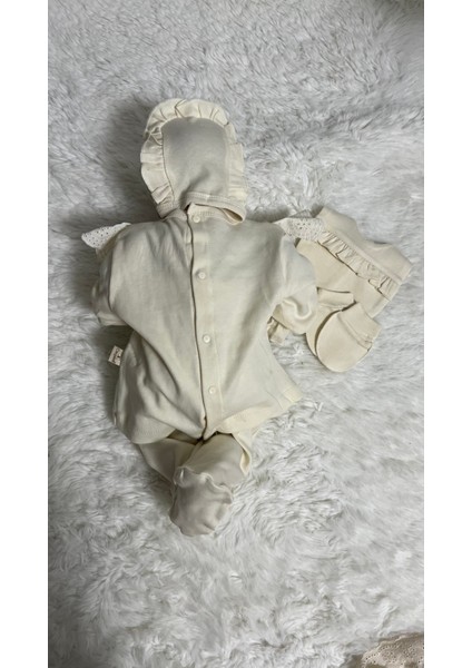 Yenidoğan Bebek 5 Parça Hastane Çıkışı Seti - Dantelli, Çiçek Nakışlı, Eldiven-Patik-Şapka Dahil, %100 Organik Pamuk fırsatları