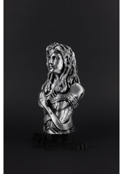 Wonder Woman - Dc Comics - Figür / Büst - 22CM fiyatları