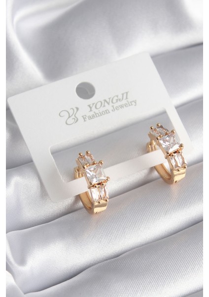 Pirinç Gold Renk Kare Zirkon Taşlı Kadın Küpe