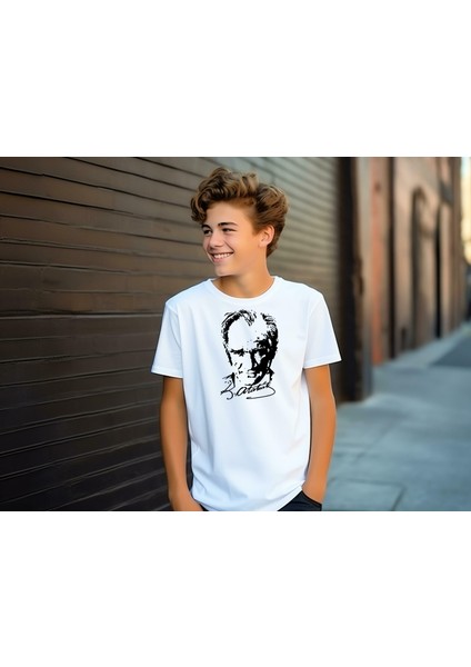 Erkek Çocuk Atatürk Baskılı Bisiklet Yaka Kısa Kollu T-Shirt modelleri